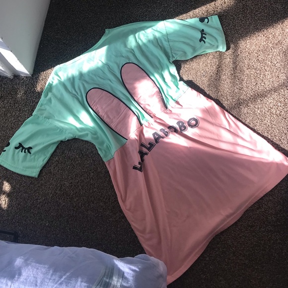 T dress 🛍🛍 - Picture 2 of 7